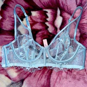Beautiful Victoria secret lace bra